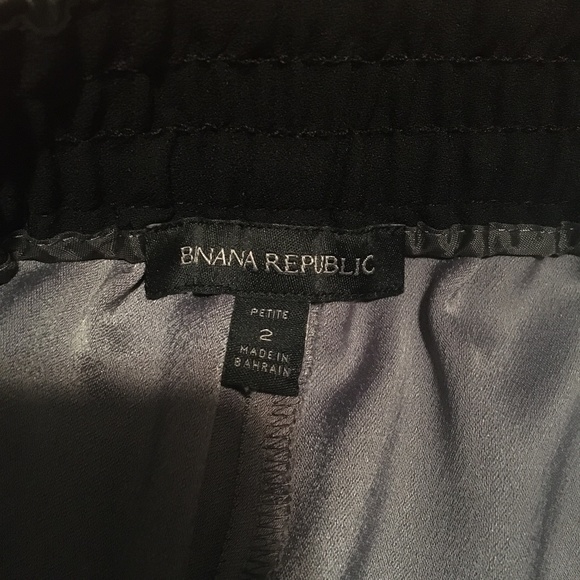 Banana Republic Faux-Leather Drapey pants (2P) - Picture 8 of 11